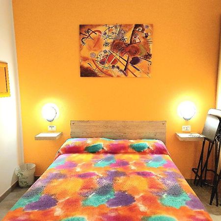 Stanza In Maggiore Rooms Bolonia Exterior foto